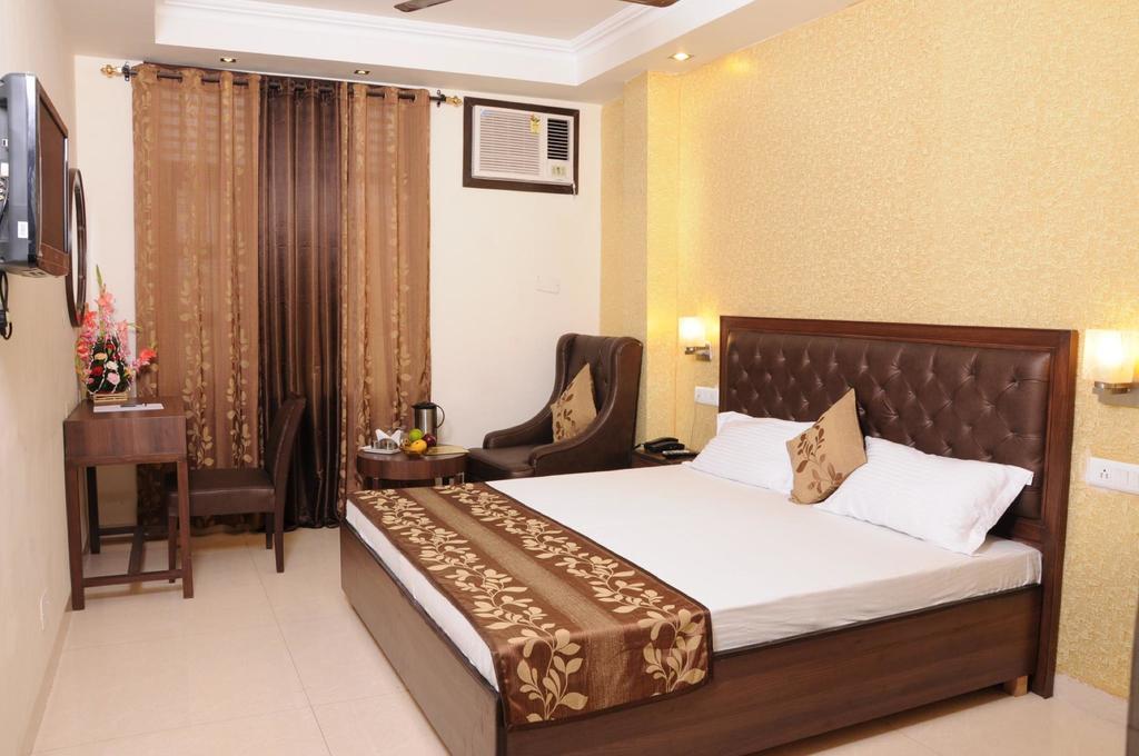 Hotel Diamond Inn Chandigarh Bagian luar foto