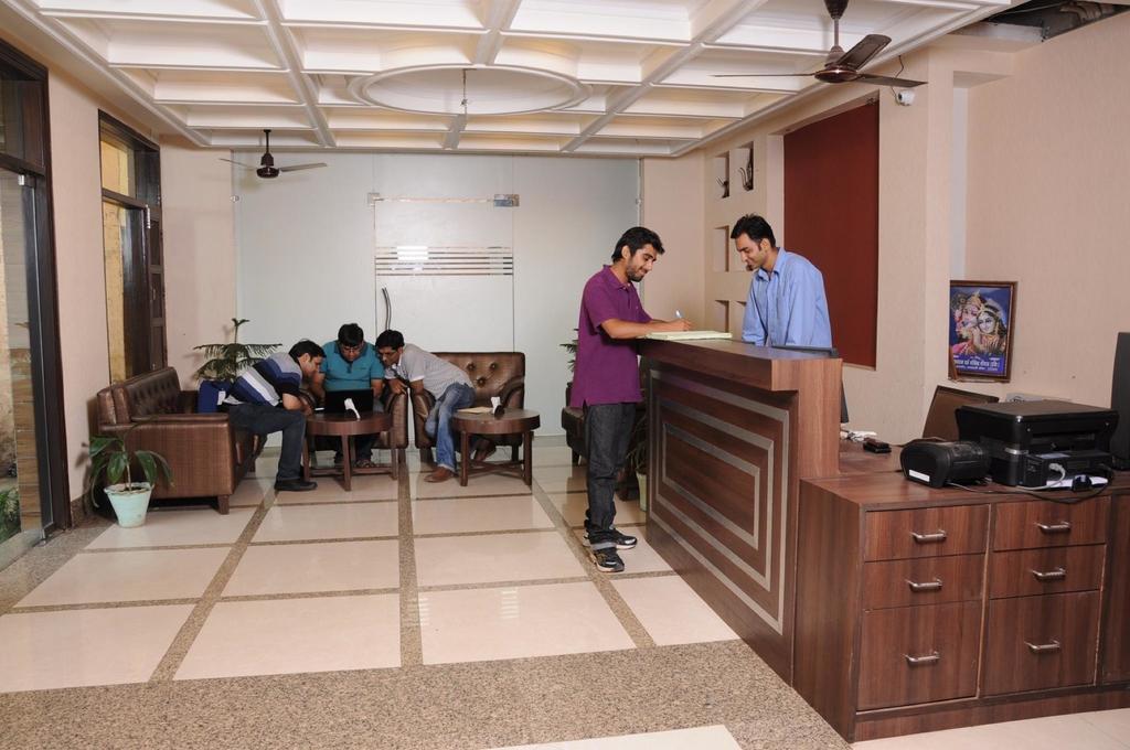 Hotel Diamond Inn Chandigarh Bagian luar foto