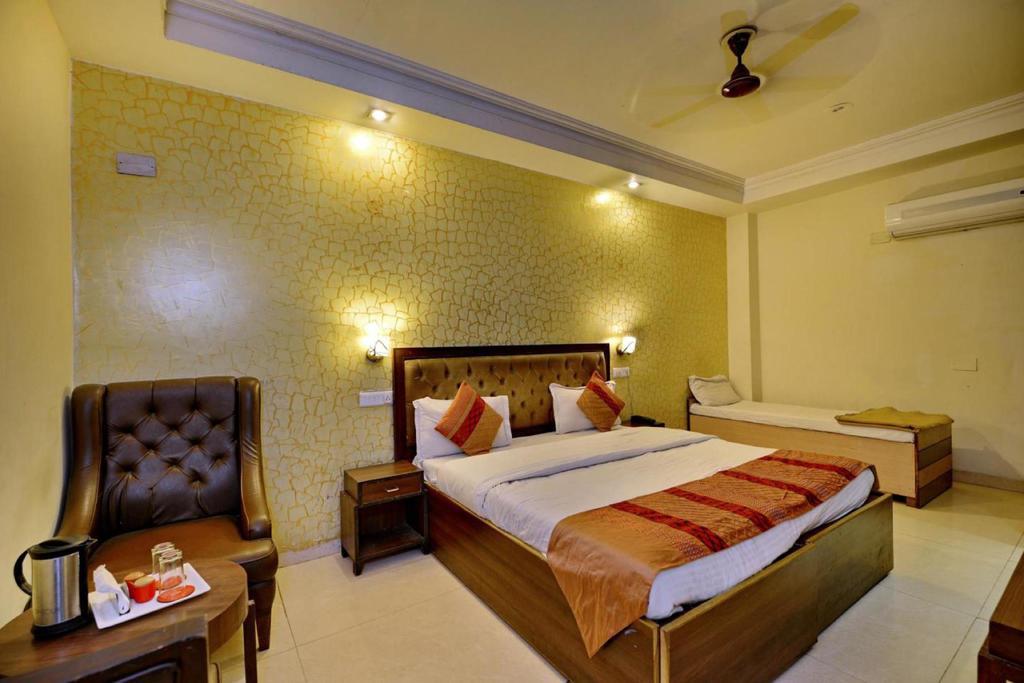 Hotel Diamond Inn Chandigarh Bagian luar foto