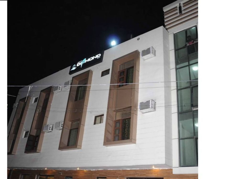 Hotel Diamond Inn Chandigarh Bagian luar foto