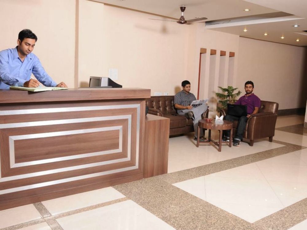 Hotel Diamond Inn Chandigarh Bagian luar foto