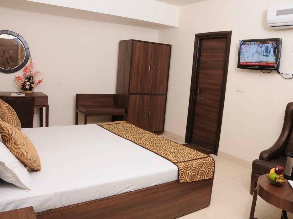 Hotel Diamond Inn Chandigarh Bagian luar foto