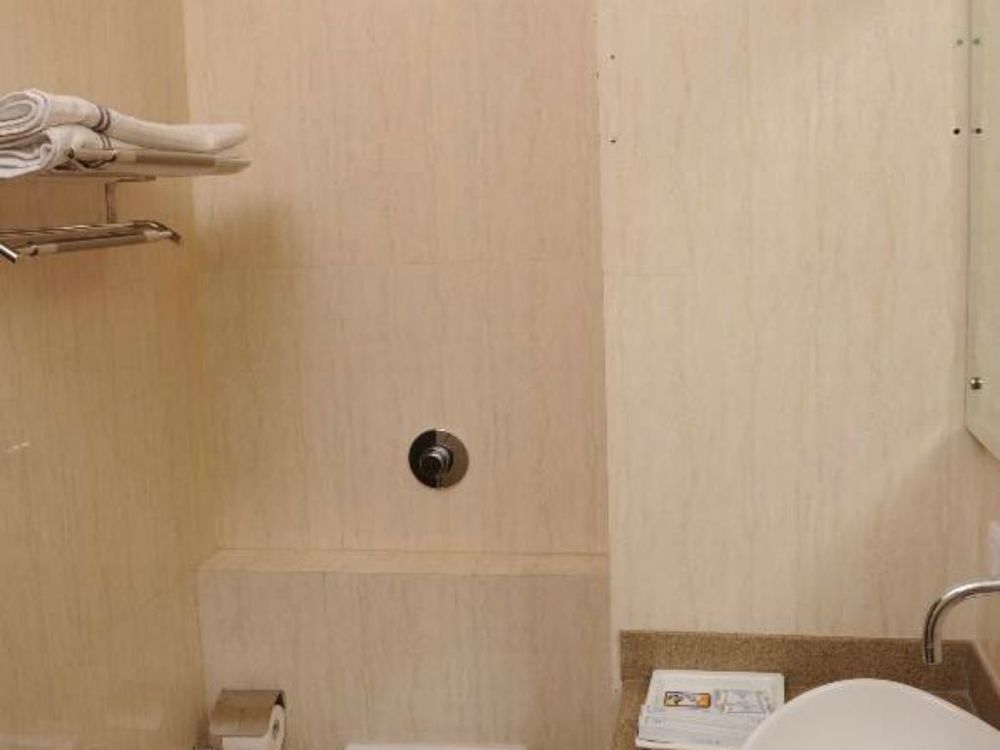 Hotel Diamond Inn Chandigarh Bagian luar foto