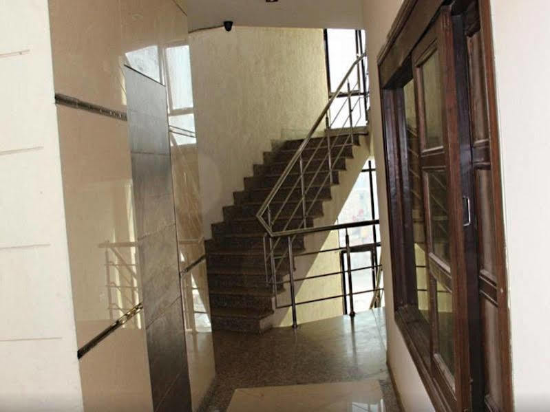 Hotel Diamond Inn Chandigarh Bagian luar foto